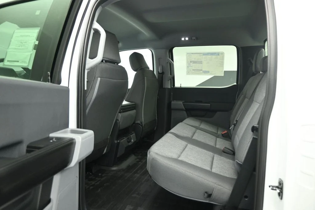 New 2026 Oxford White Ford XL image 14