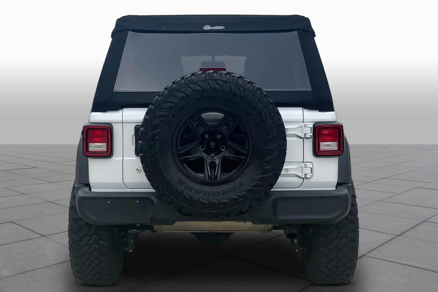Used 2018 Bright White Clearcoat Jeep Sport image 5