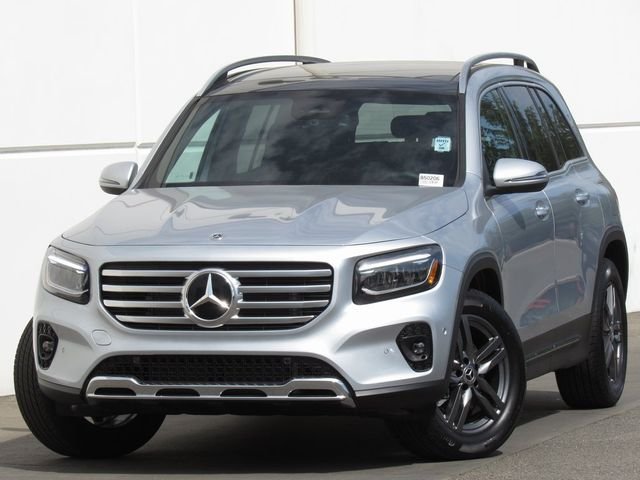 2025 Mercedes-Benz GLB GLB 250 4MATIC's photo