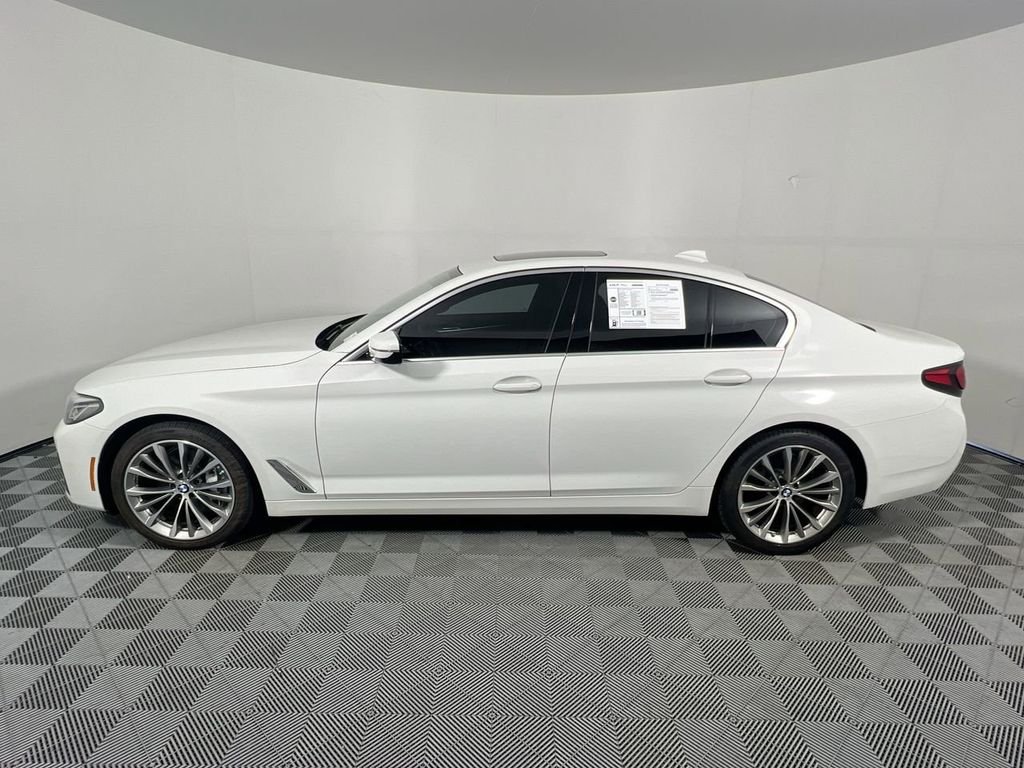 2022 BMW 5 Series 540i - Photo 6