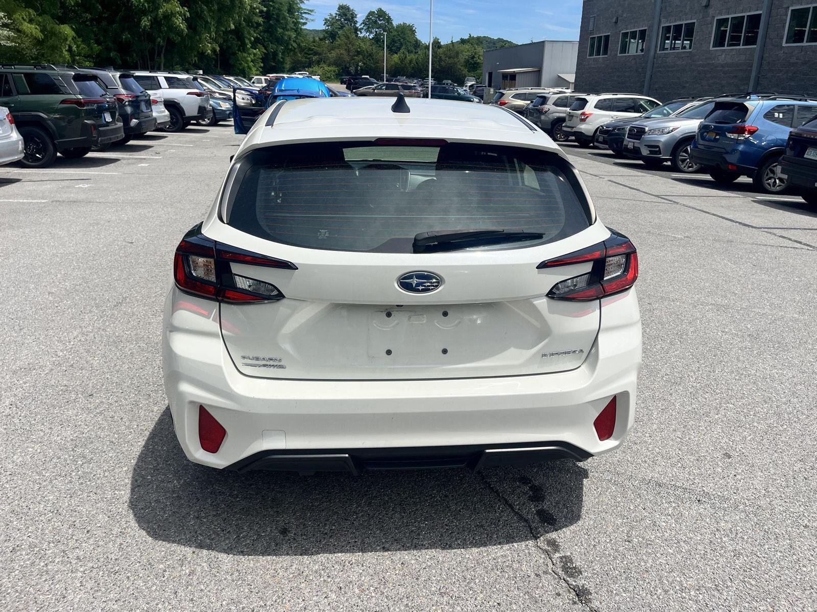 Used 2024  Subaru Sport image 8