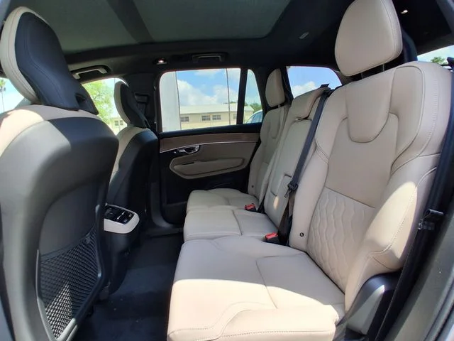 New 2026 Aurora Silver Volvo Plus image 17