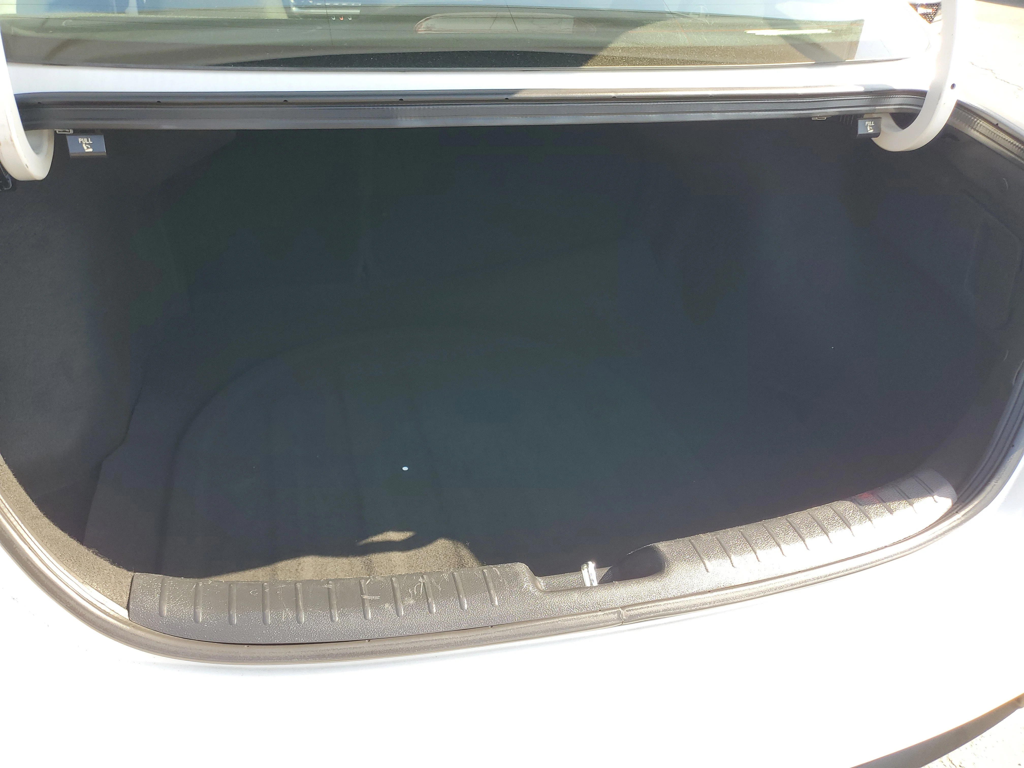 Certified Used 2024 White Kia LXS image 26