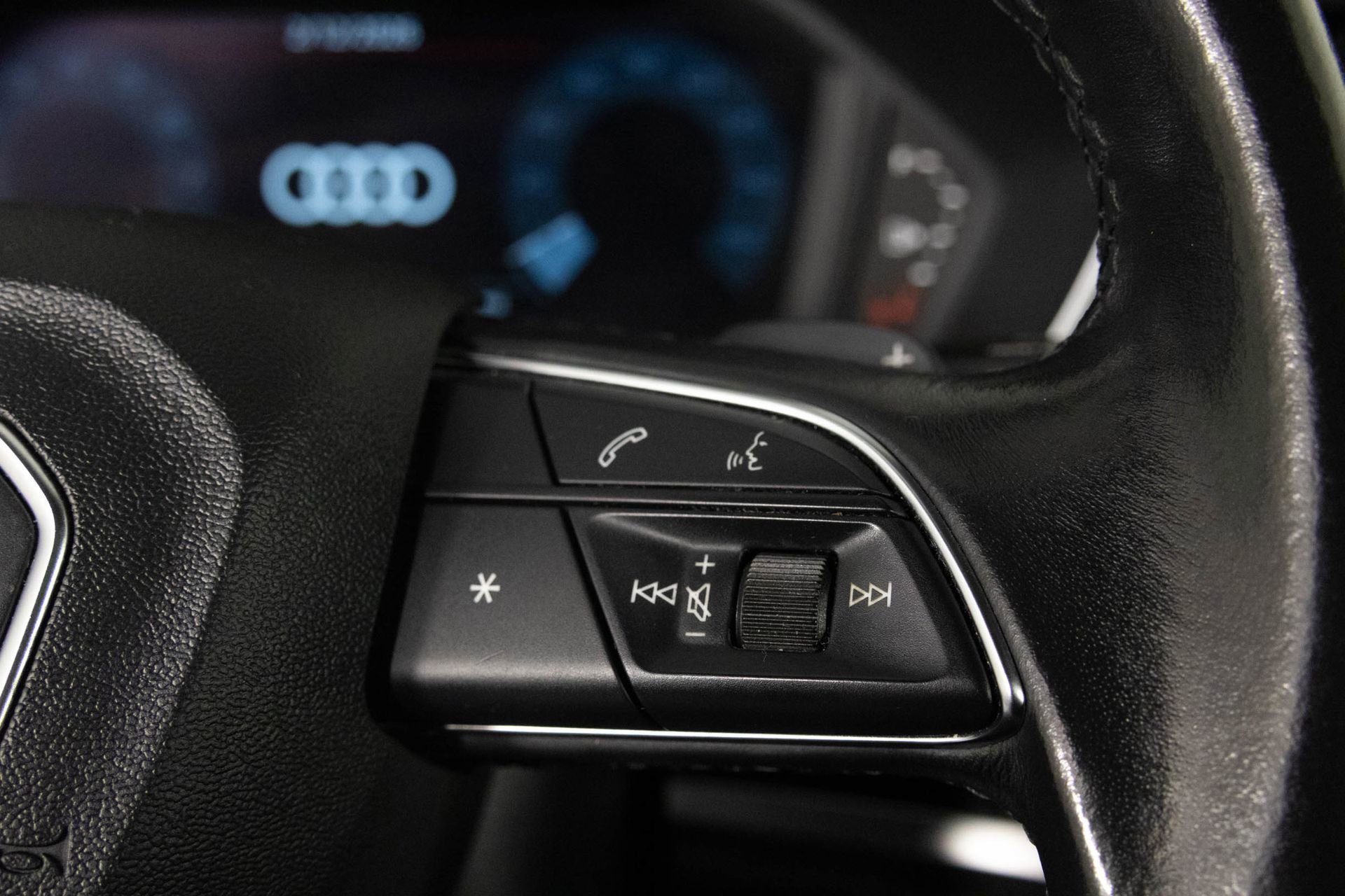 2023 AUDI Q3 - Image 36