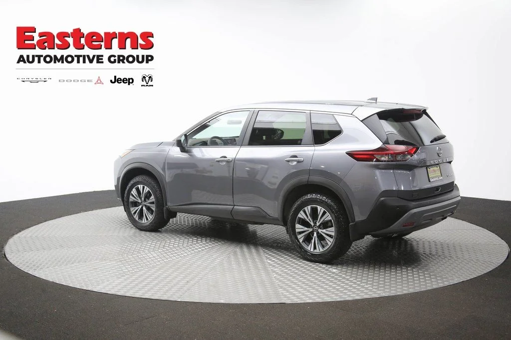Used 2023 Gray Nissan SV image 63