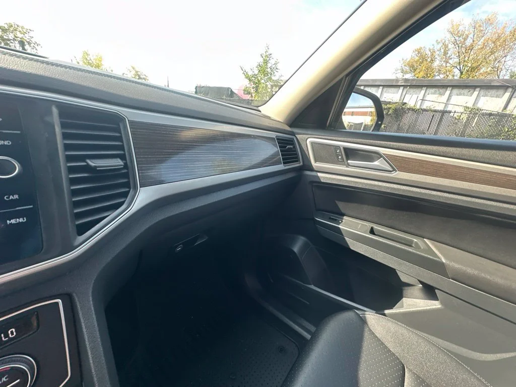 Used 2019 Black Volkswagen 3.6L V6 SE image 20