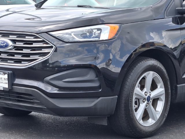 Used 2021 Black Ford SE image 2
