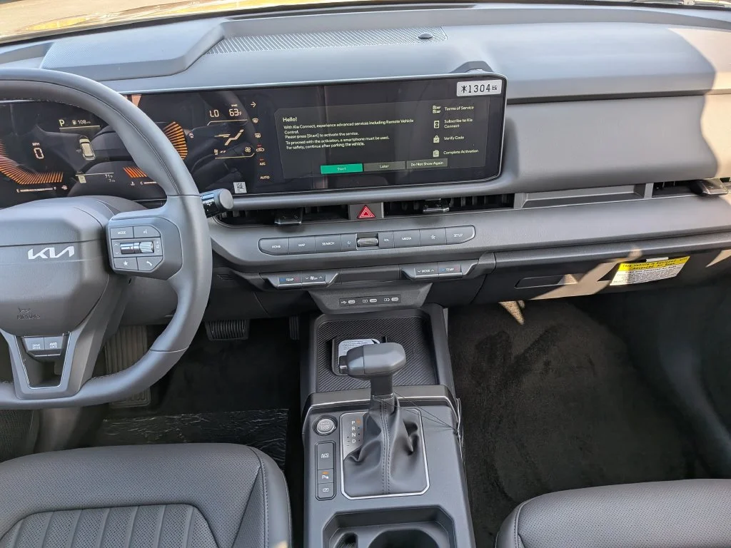 New 2027 Terrain Brown Kia X-Line S image 38
