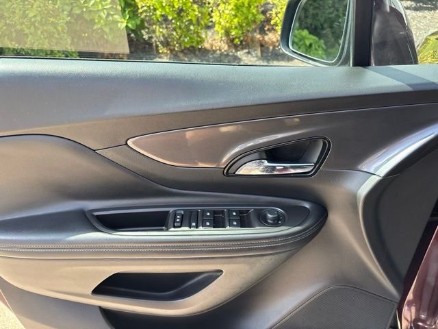 Used 2018 Red Buick Preferred image 13