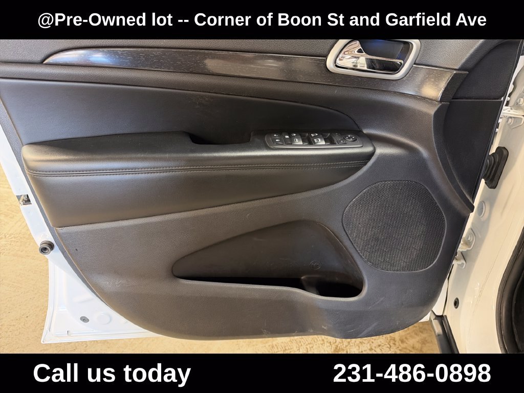 Used 2018 White Jeep Laredo E image 15