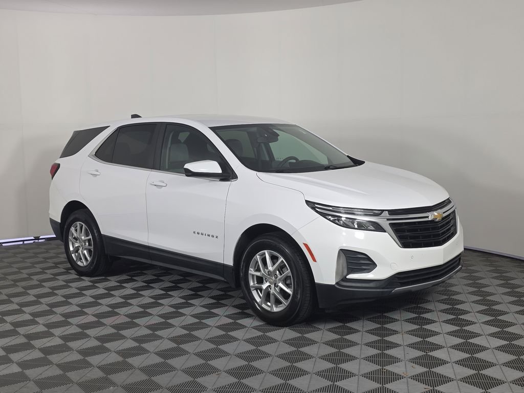 Used 2022 White Chevrolet LT image 9