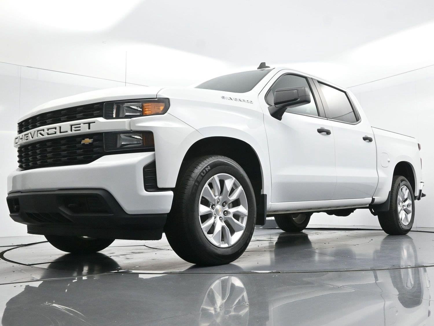 Used 2022 Summit White Chevrolet Custom image 43
