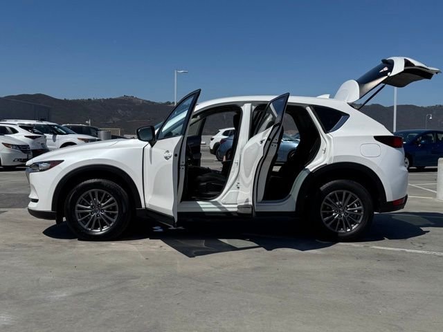 Used 2017 Snowflake White Pearl Mazda Sport image 27