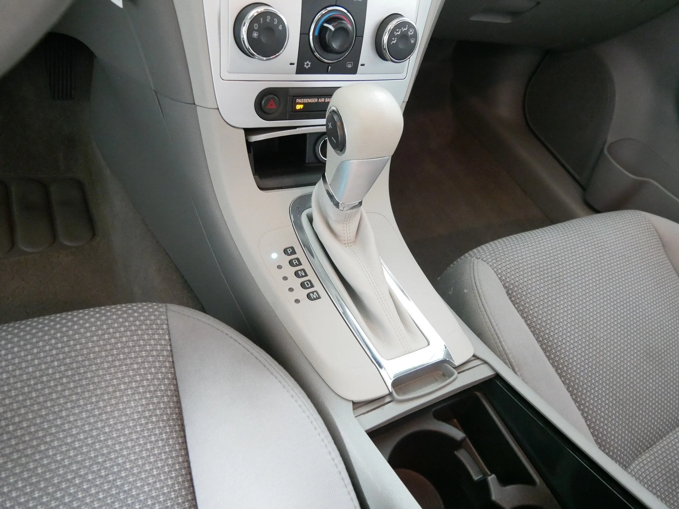 Used 2011 Summit White Chevrolet LS w/1LS image 24
