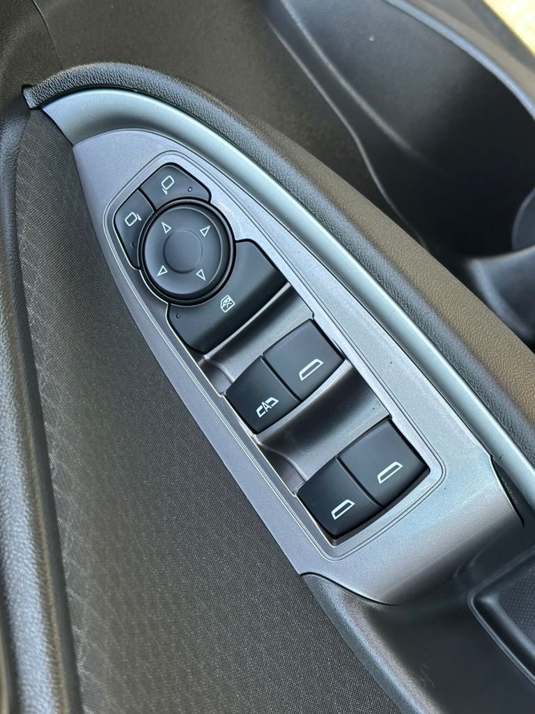 Used 2024 Gray Chevrolet LT image 9