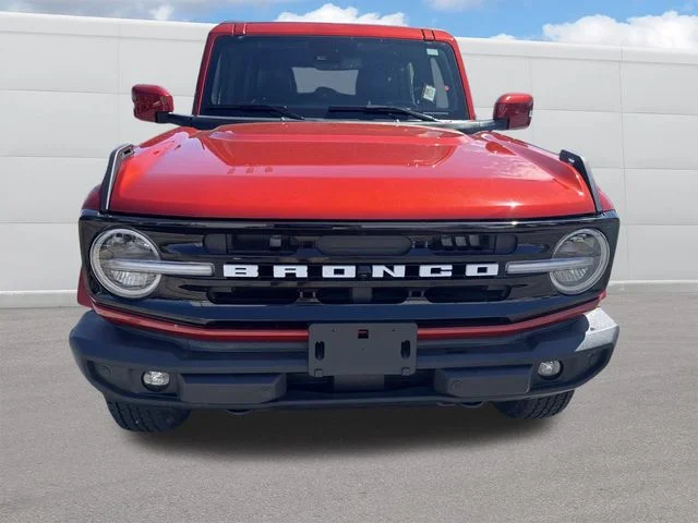 Used 2023 Red Ford Outer Banks image 11