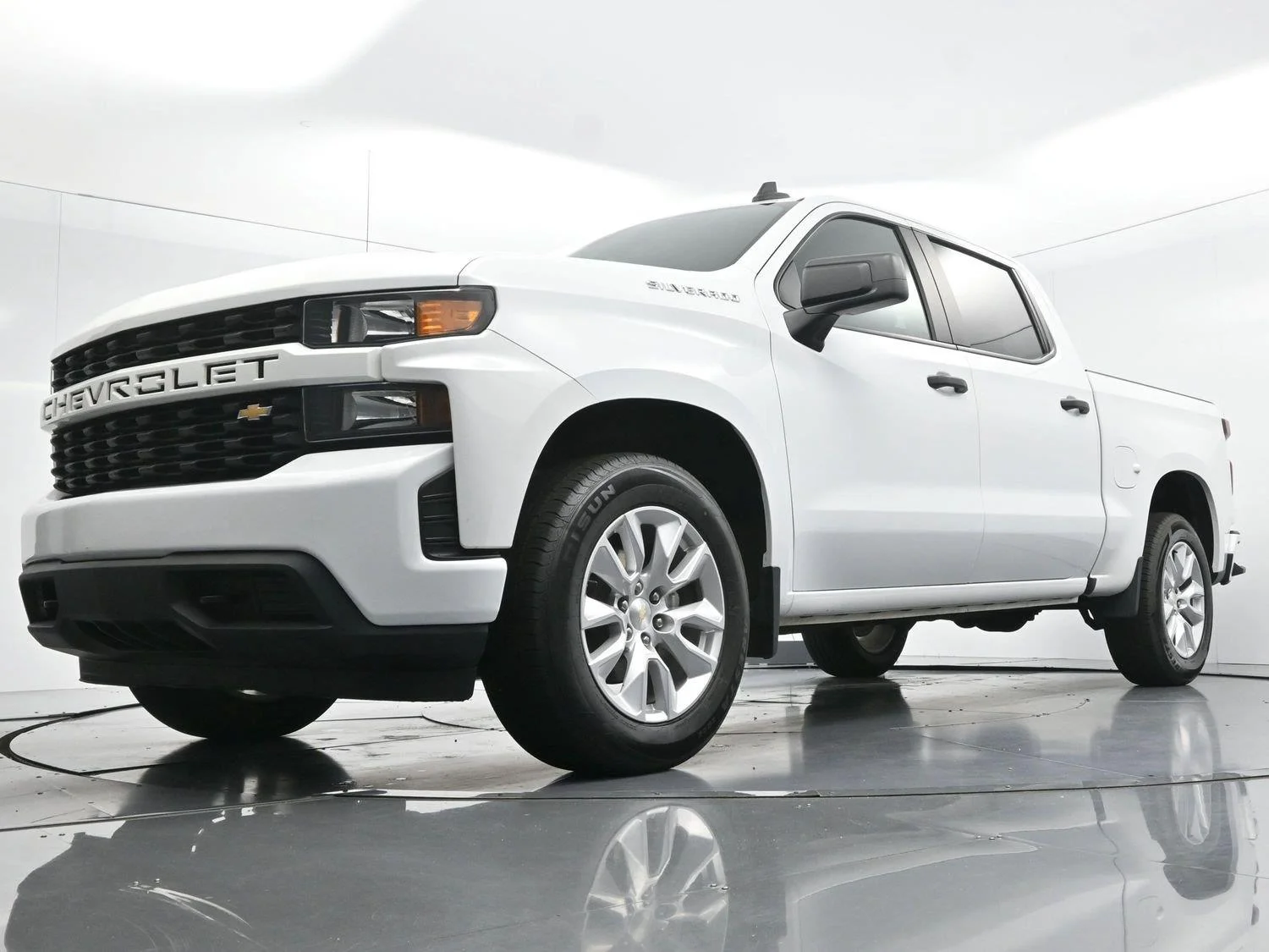 Used 2022 Summit White Chevrolet Custom image 43