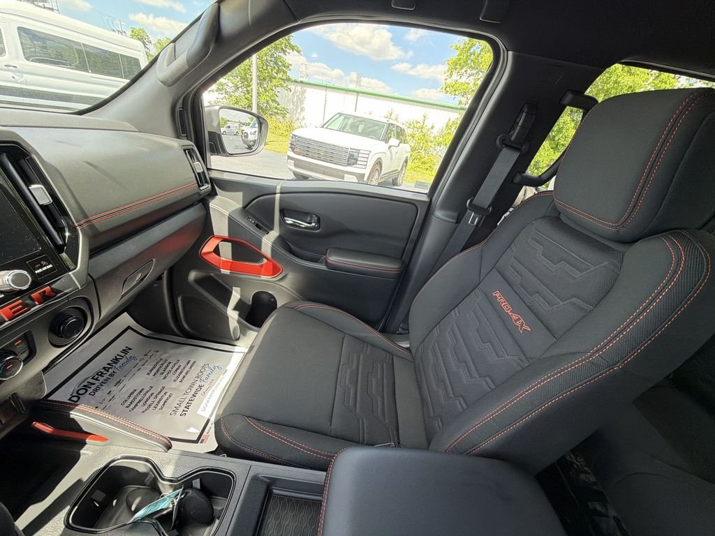 Used 2025 White Nissan PRO-4X image 13