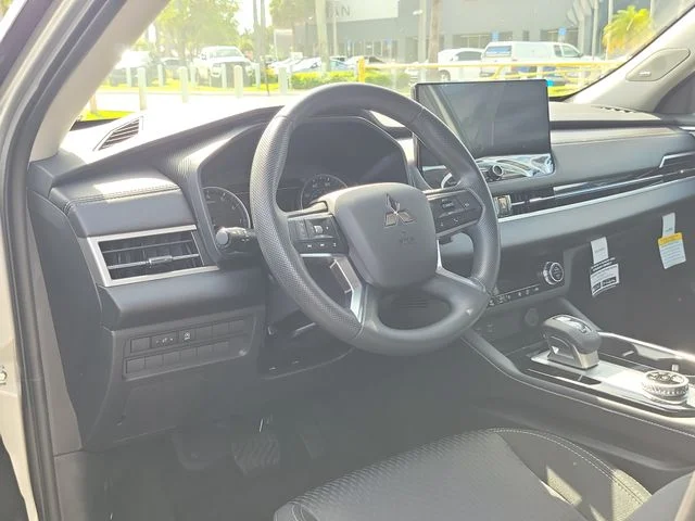 Used 2026 Silver Mitsubishi ES image 29