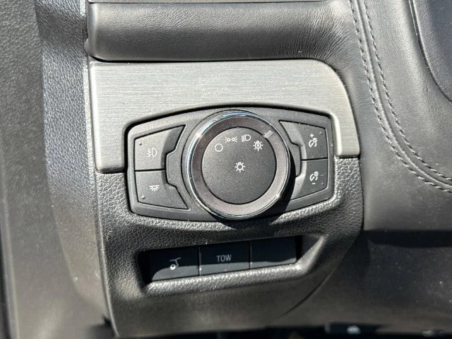 Used 2018 Silver Ford Platinum image 37