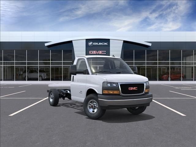 2025 GMC Savana Cutaway