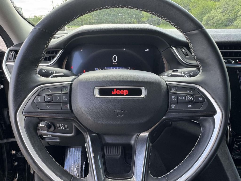 Used 2021 Black Jeep Laredo image 17