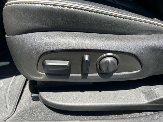 2023 GMC Acadia Denali - Photo 31