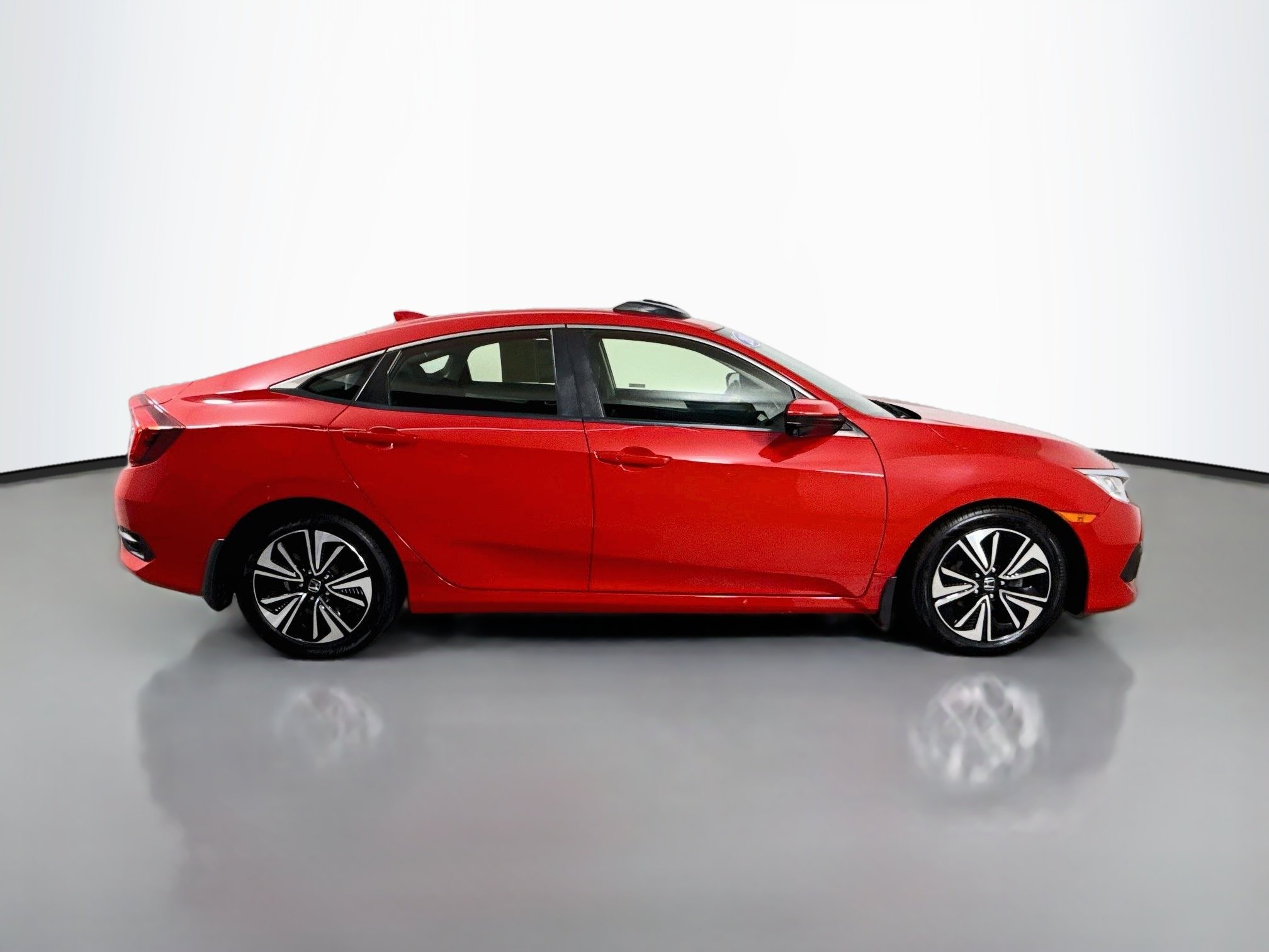 Used 2018 Rallye Red Honda EX-L image 14