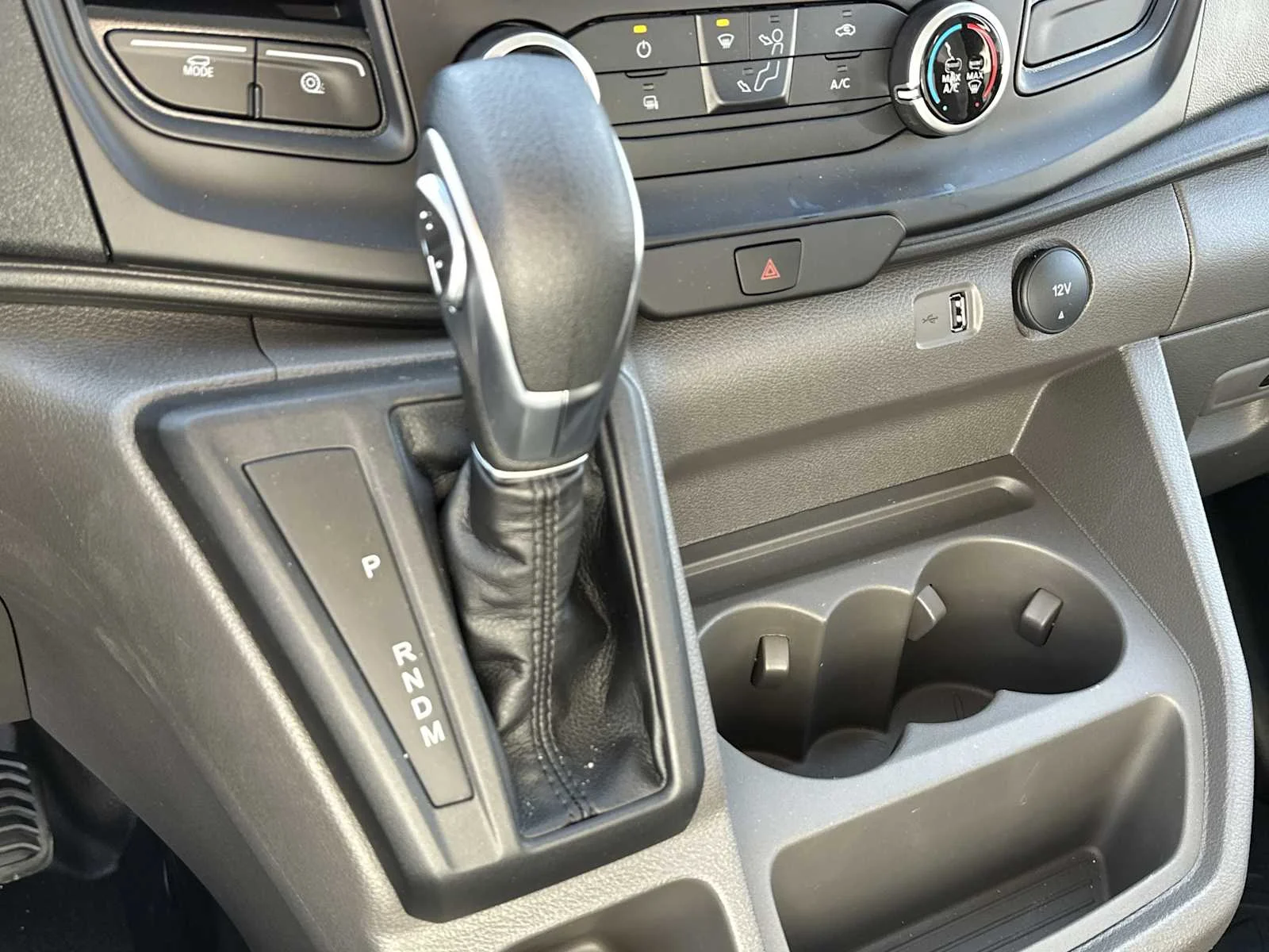 2025 Ford Transit Cutaway Base - Photo 41