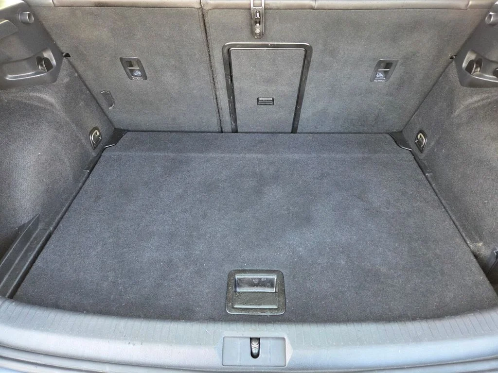 Used 2015 Gray Volkswagen TSI S 4-Door image 17