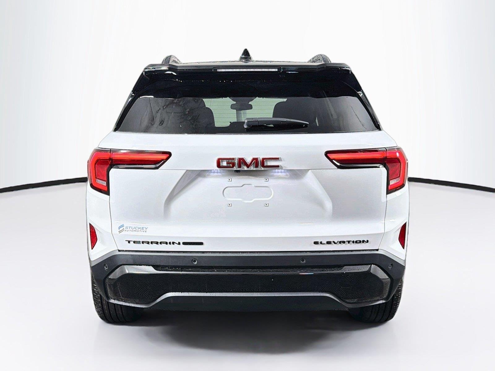 New 2027 Summit White GMC Elevation image 10
