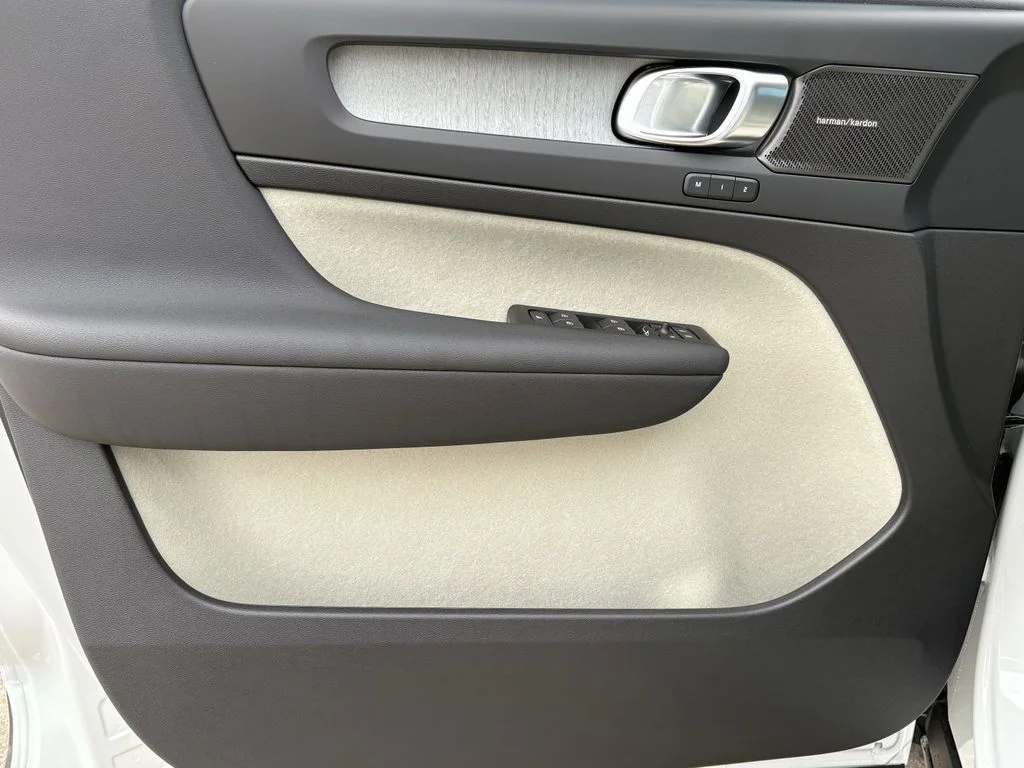 New 2026 Crystal White Volvo Plus image 11