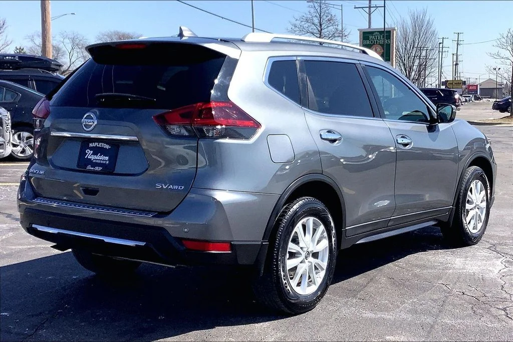 Used 2020 Gray Nissan SV image 13