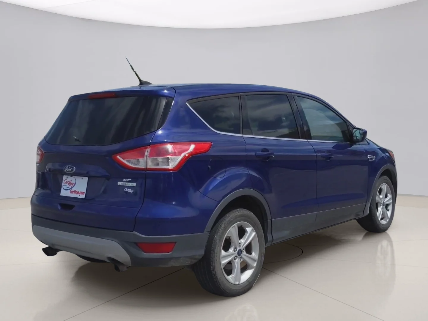Used 2016 Blue Ford SE image 5