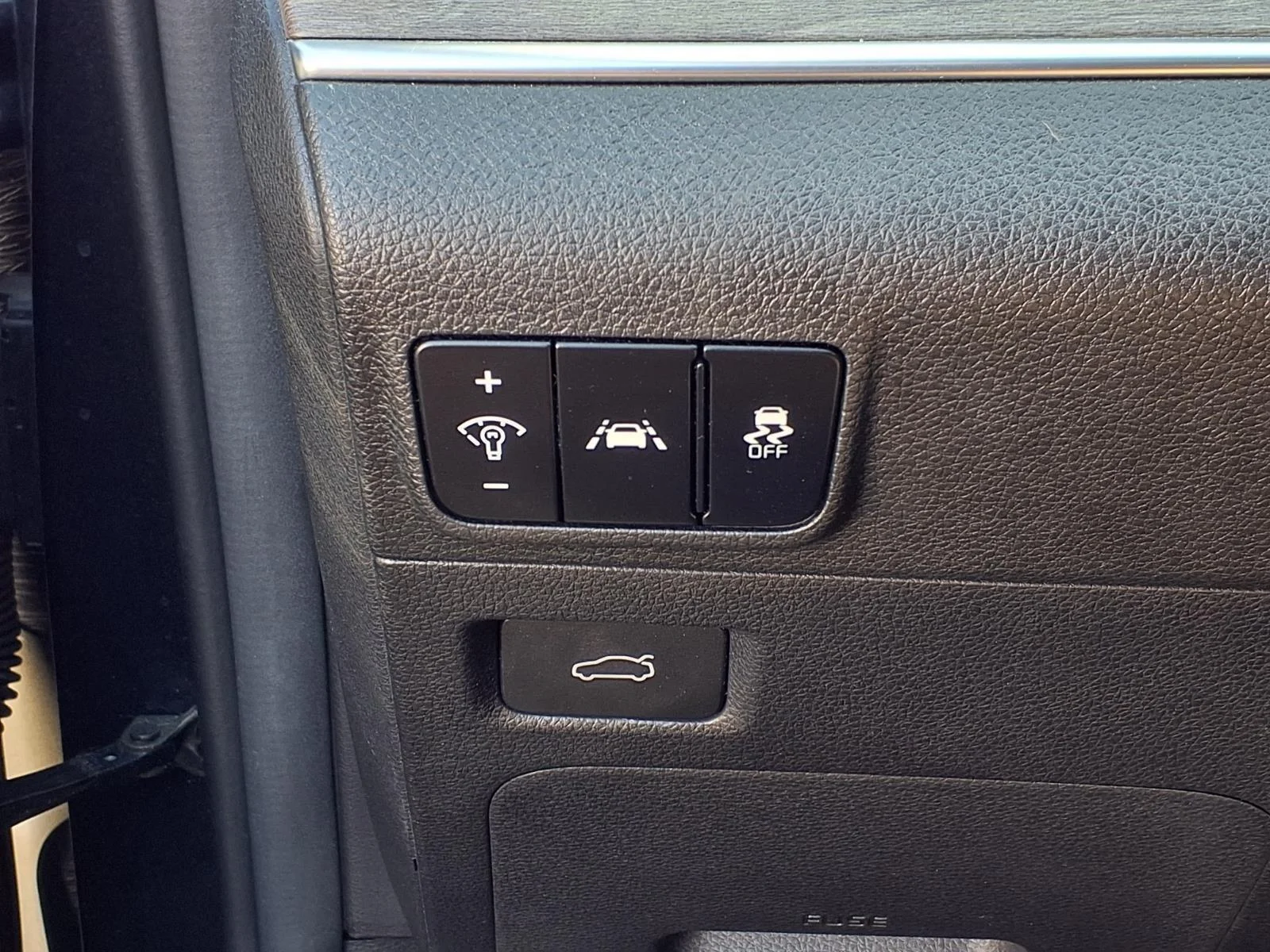 Used 2023 Gravity Gray Kia EX image 15