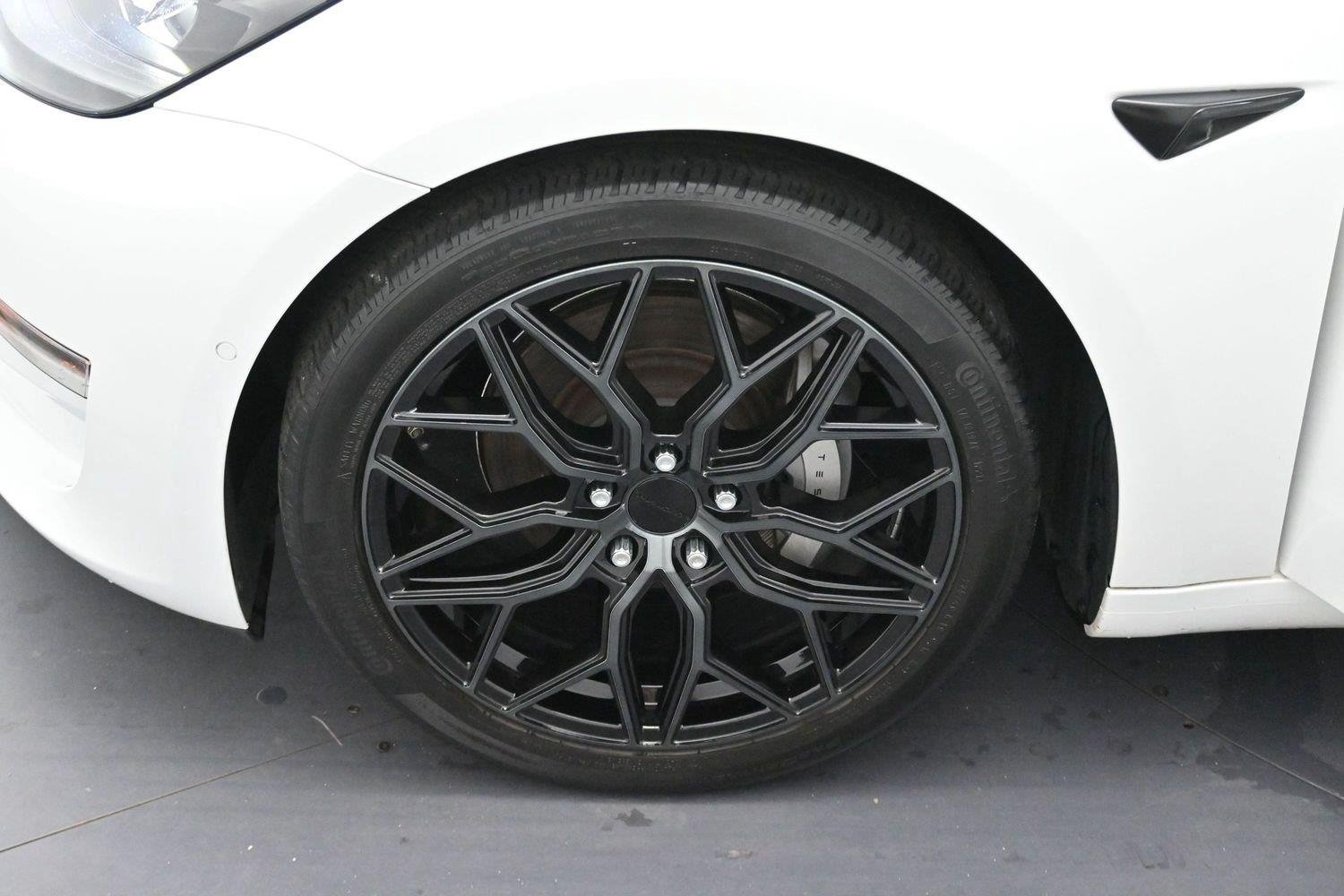 Used 2021 Pearl White Multi-coat Tesla Standard Range Plus image 26