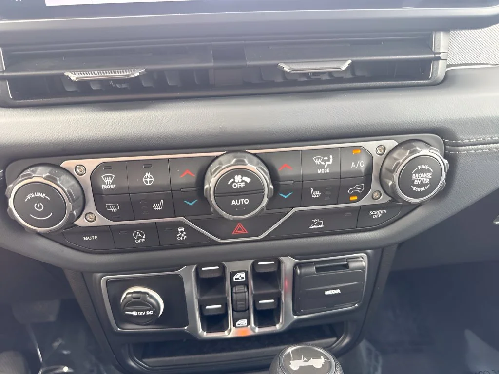 Used 2026 Black Jeep Sahara image 19