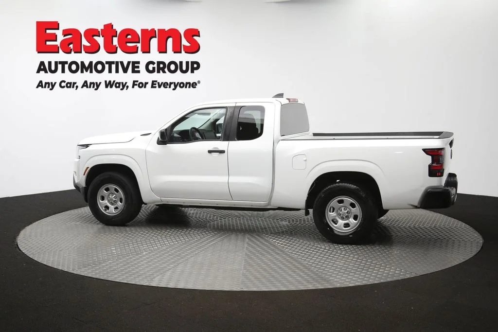 Used 2022 White Nissan S image 59