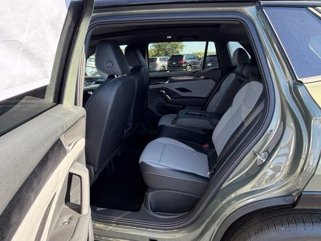 New 2026 Avocado Green  W/Black Roof Volkswagen 2.0T SE R-Line Black image 9