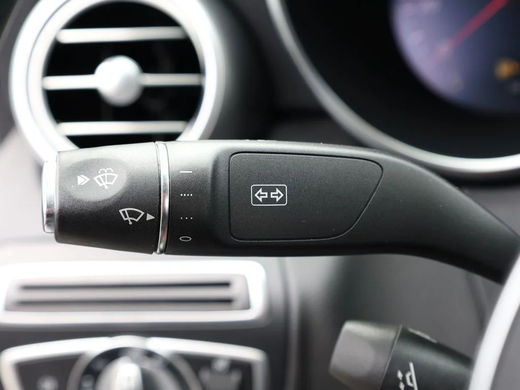 Used 2023 Silver Mercedes-Benz C 300 image 33