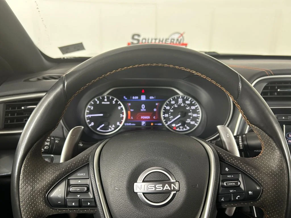 Used 2023 Gray Nissan SR image 13