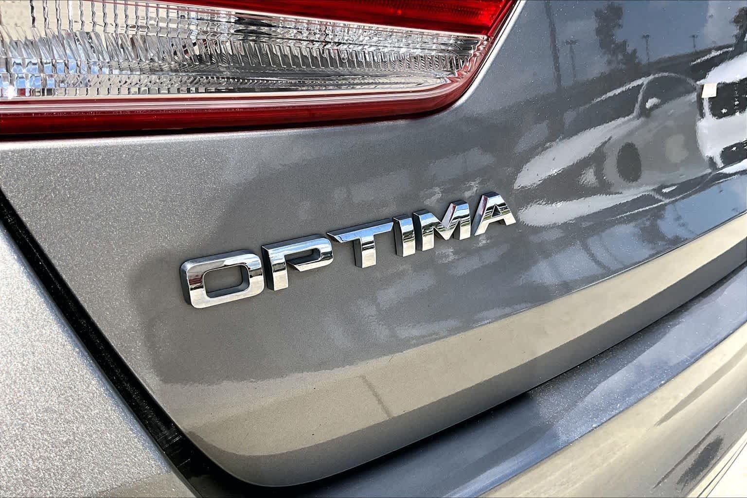 Used 2016 Titanium Gray Kia EX image 27
