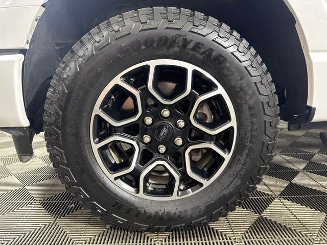Used 2023 White Ford XLT image 10