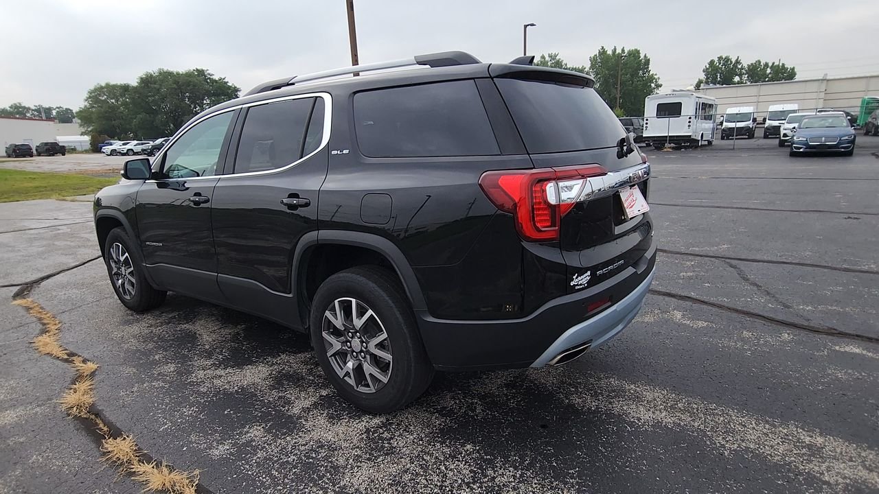 Used 2023 Ebony Twilight Metallic GMC SLE image 6