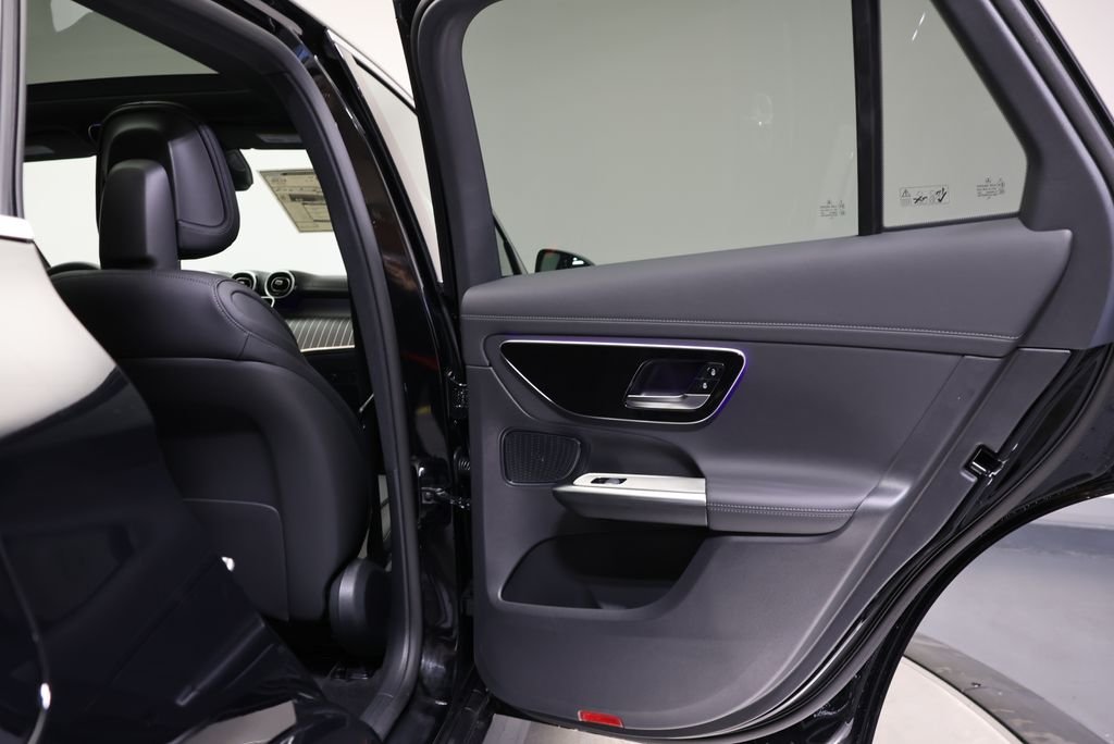 Used 2026 Black Mercedes-Benz GLC 300 image 49