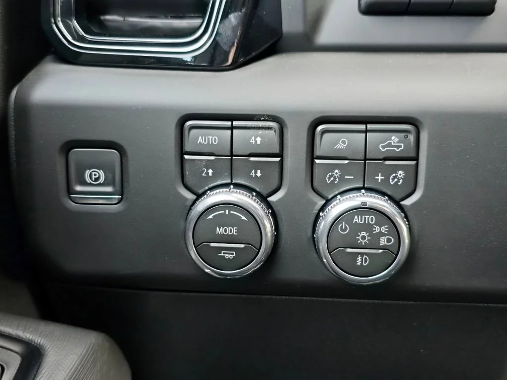 2026 GMC Sierra 2500HD AT4X - Photo 18