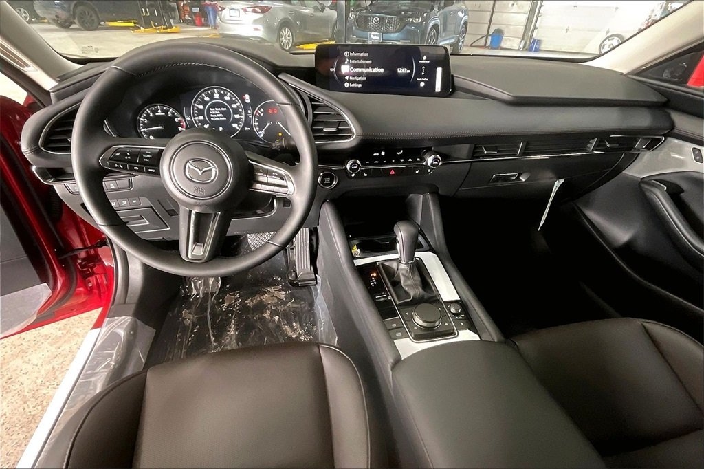 2026 MAZDA MAZDA3 - Image 4