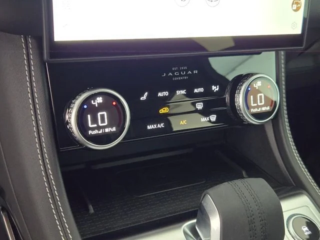 2026 Jaguar F-Pace R-Dynamic S - Photo 23