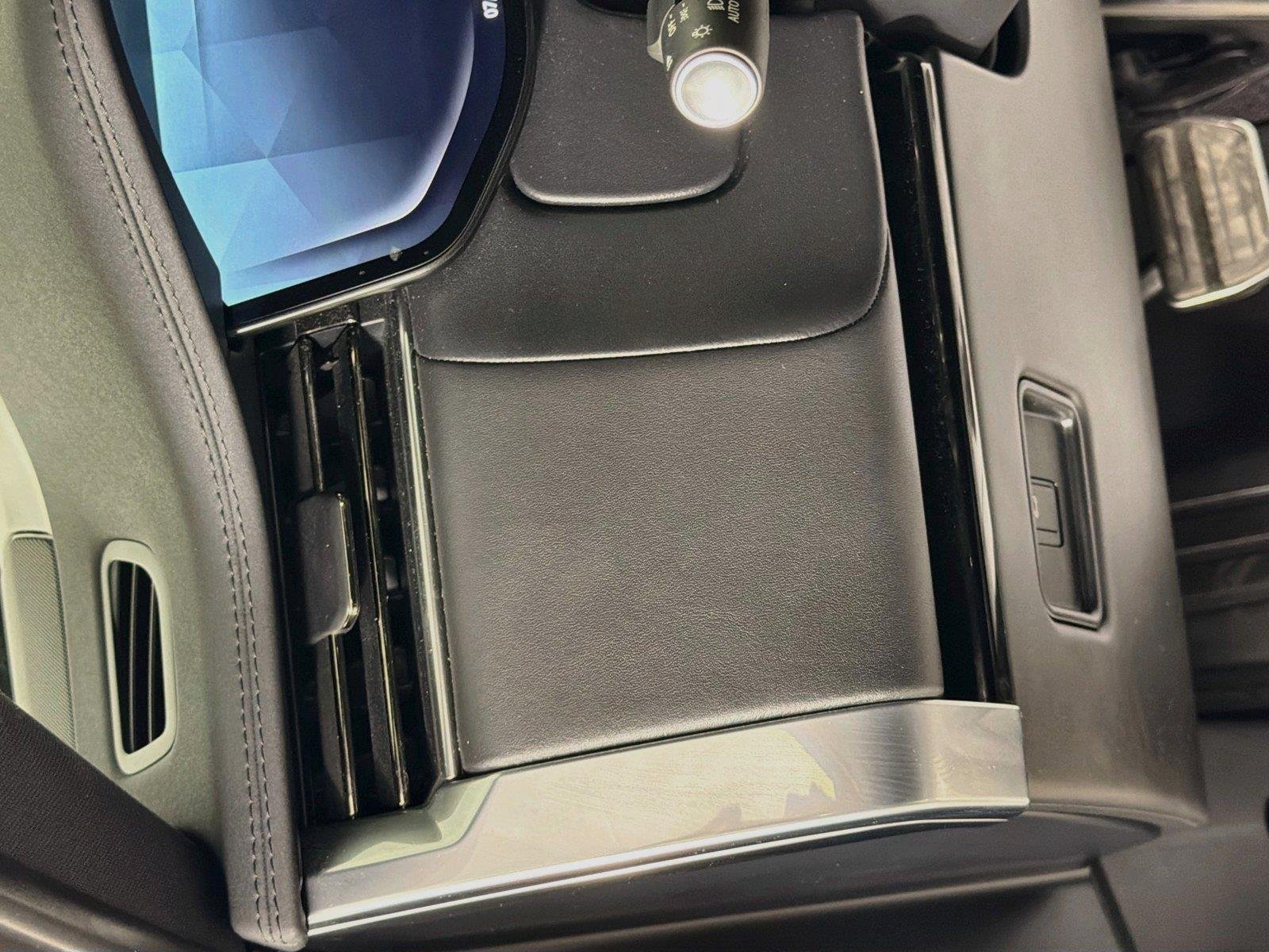 Certified Used 2024 Santorini Black Land Rover SE image 10