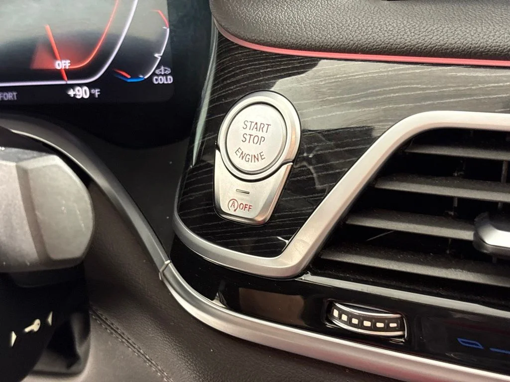 Used 2021 Gray BMW 740i image 34